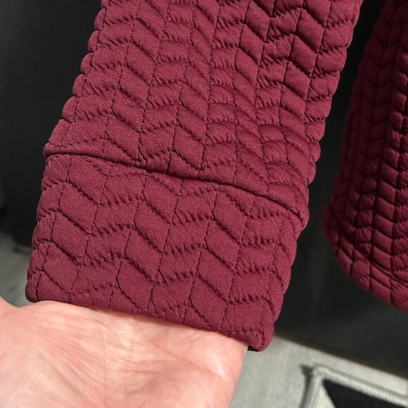 NEW BALANCE Garnet Heatloft Funnel Neck Tunic Women's Size M - Picture 4 of 11